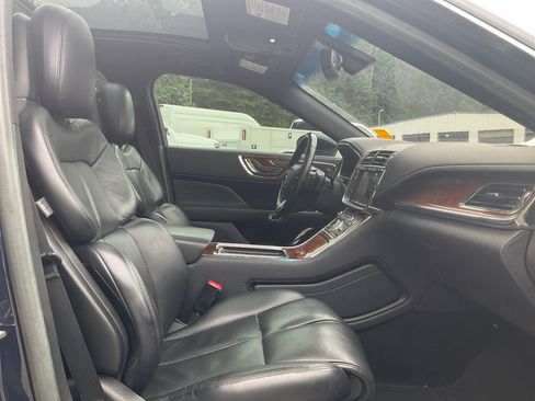 Used 2017 Lincoln Continental Reserve FWD image 12