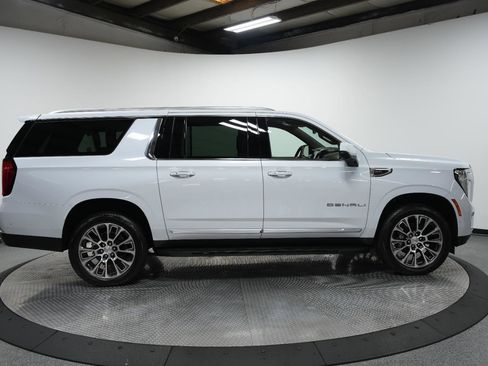 New 2026 GMC Yukon XL Denali image 8