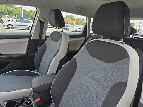 New 2025 Volkswagen Taos S image 14