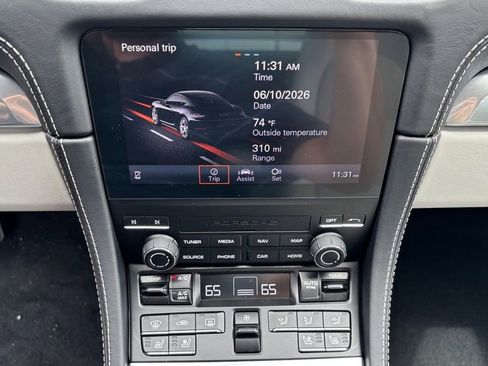 Used 2025 Porsche 718 Cayman S RWD image 22