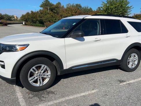 Used 2022 Ford Explorer XLT w/ Equipment Group 202A image 29