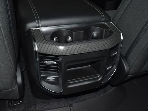 New 2026 RAM 1500 4x4 Crew Cab image 31