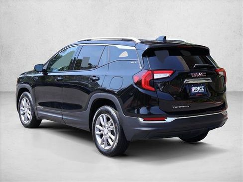 Used 2024 GMC Terrain SLT AWD/4WD image 10