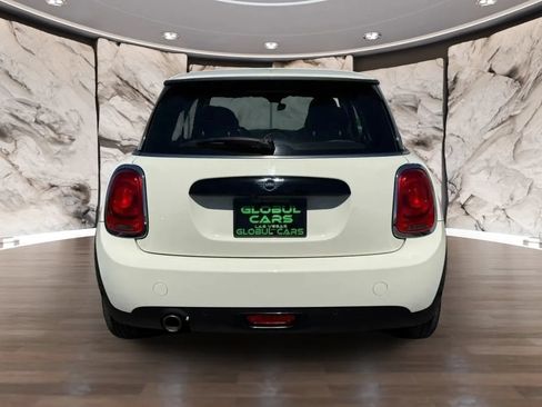 Used 2021 MINI Cooper 2-Door Hardtop FWD image 6