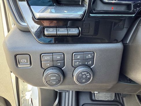 New 2025 Chevrolet Silverado 1500 LTZ image 31