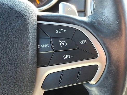 Used 2014 Jeep Grand Cherokee Limited image 25