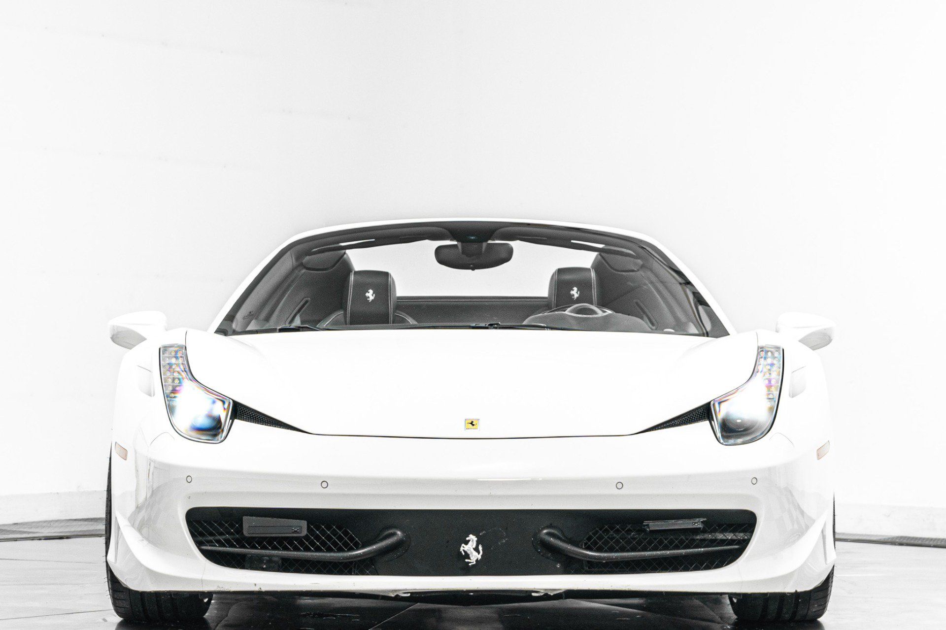 Used 2015 Ferrari 458 Spider RWD image 4