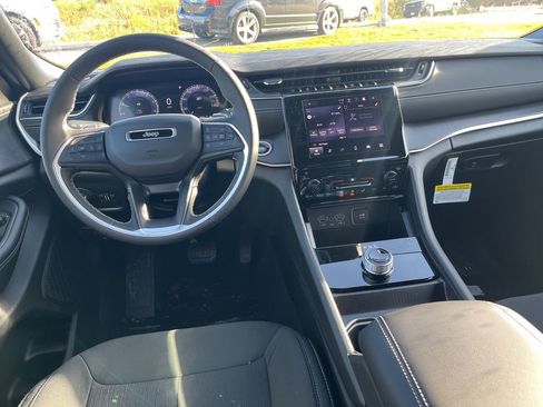 New 2025 Jeep Grand Cherokee Laredo X image 17