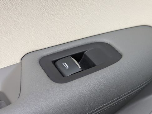 Used 2019 Cadillac XT5 Premium Luxury w/ Driver Assist Package image 28