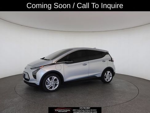 Used 2023 Chevrolet Bolt LT w/ Driver Confidence Package FWD image 4