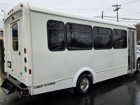 Used 2007 Ford E-450 and Econoline 450 image 7