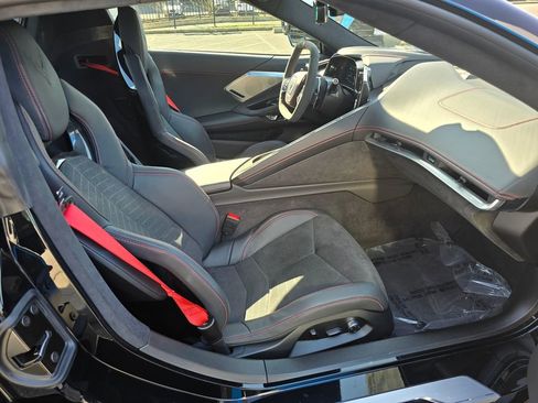 Used 2023 Chevrolet Corvette Stingray w/ Z51 Performance Package image 14