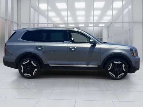 Used 2024 Kia Telluride S w/ S Sunroof Package FWD image 5