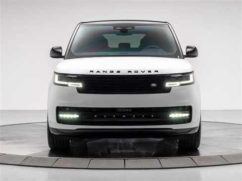 Used 2025 Land Rover Range Rover SE image 8
