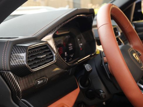 Used 2023 Lamborghini Urus S image 20