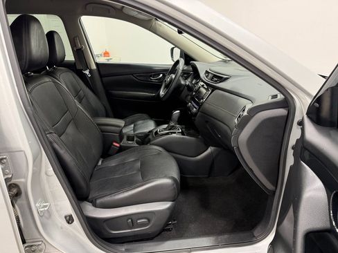 Used 2020 Nissan Rogue SL image 26