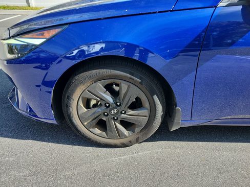 Used 2023 Hyundai Elantra SEL image 25