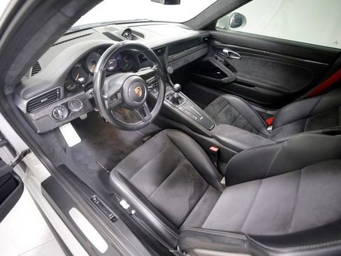 Used 2018 Porsche 911 GT3 image 6