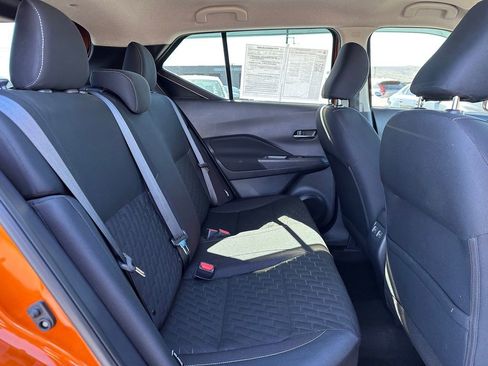 Used 2022 Nissan Kicks SV FWD image 12
