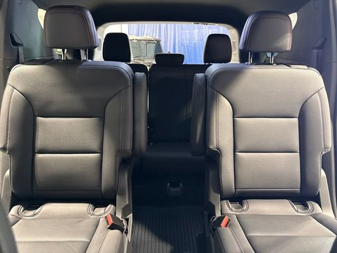 Used 2024 Chevrolet Traverse Z71 w/ LPO, Floor Liner Package AWD/4WD image 38