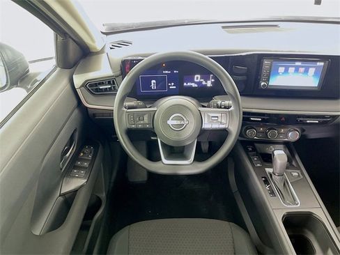 New 2025 Nissan Kicks S image 17