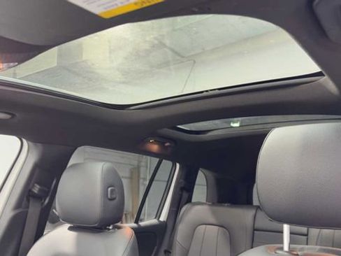 Used 2022 Mercedes-Benz GLB 250 image 36