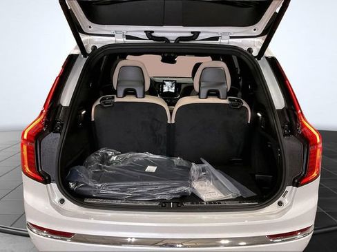 New 2026 Volvo XC90 B5 Plus image 6