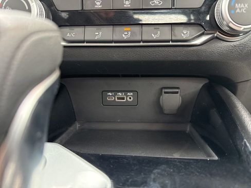 Used 2024 Nissan Altima 2.5 SV image 15