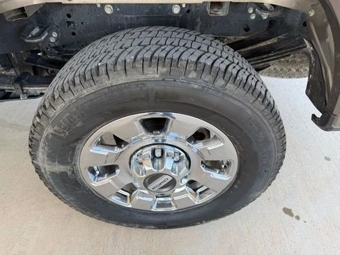 Used 2023 Ford F350 Lariat w/ Lariat Ultimate Package image 5