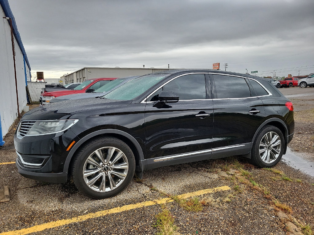 Used 2016 Lincoln MKX Reserve w/ Luxury Package AWD/4WD image 2