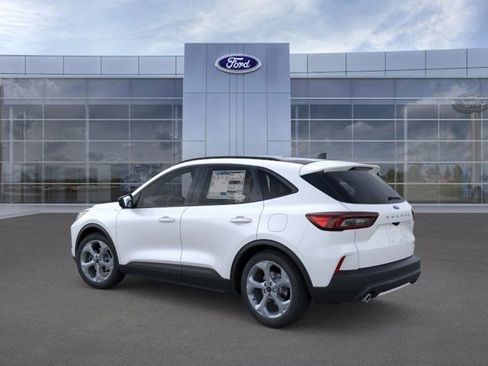 Certified 2025 Ford Escape ST-Line w/ Cold Weather Package AWD/4WD image 5