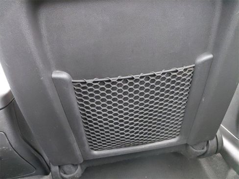 Used 2006 Pontiac G6 Sedan w/ Premium Value Package image 36