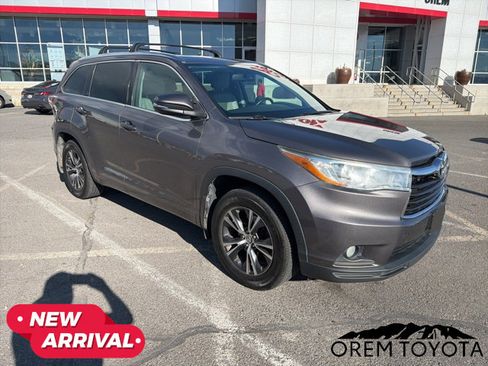 Used 2016 Toyota Highlander XLE AWD/4WD image 16