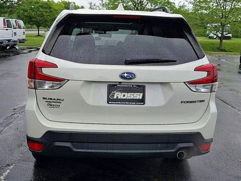 Used 2022 Subaru Forester Limited AWD/4WD image 7