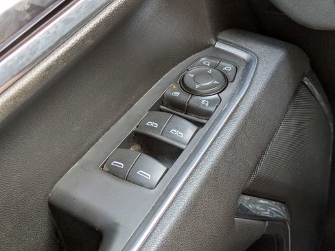 Used 2025 GMC Sierra 1500 SLT RWD image 24