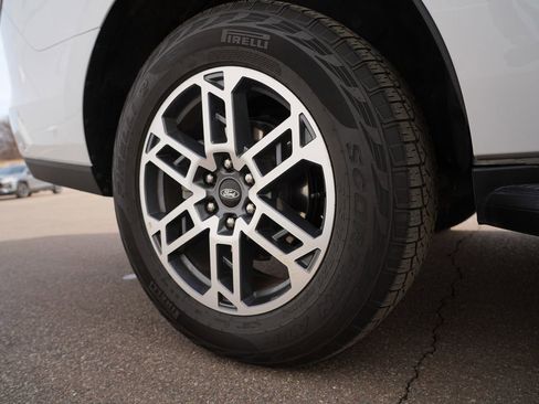 Used 2025 Ford Expedition Active image 32