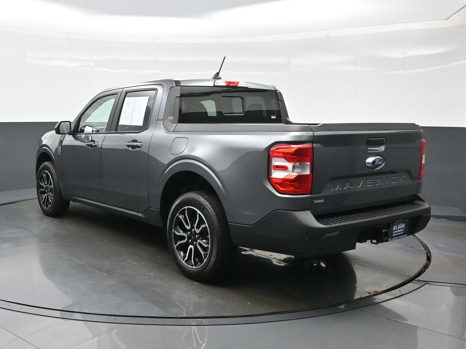 Used 2024 Ford Maverick Lariat FWD image 4