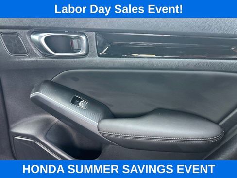 Used 2025 Honda Civic Sport image 12