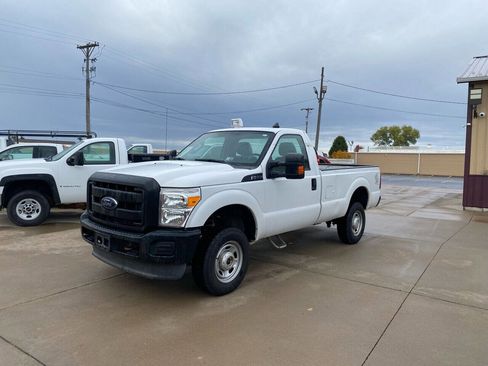 Used 2014 Ford F250 XL w/ Power Equipment Group image 4
