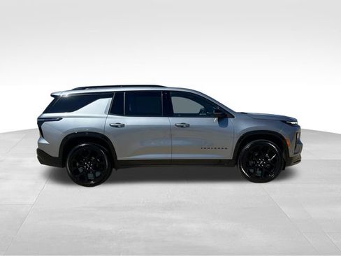 Used 2026 Chevrolet Traverse RS AWD/4WD image 8