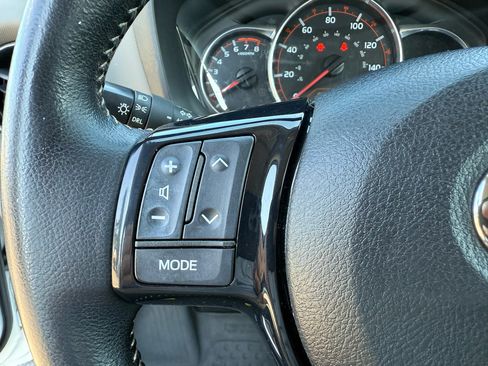 Used 2017 Toyota Yaris SE image 23
