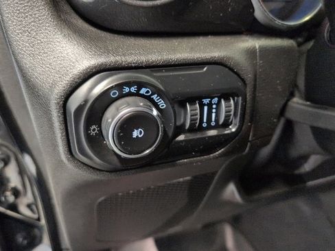 Used 2020 Jeep Wrangler Unlimited Sport image 16