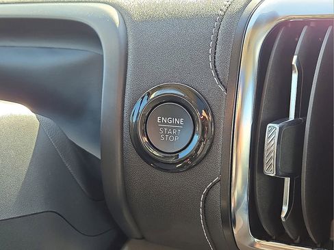 Used 2025 Ford Expedition Max Platinum image 32