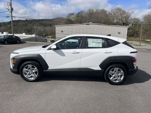 New 2026 Hyundai Kona SE image 2