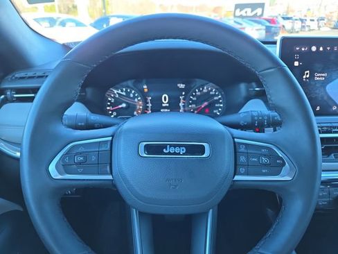 Used 2024 Jeep Compass Limited image 18