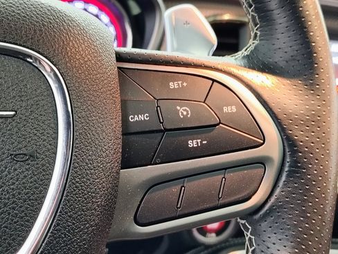 Used 2019 Dodge Challenger SRT Hellcat image 32