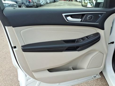 Used 2023 Ford Edge Titanium AWD/4WD image 13