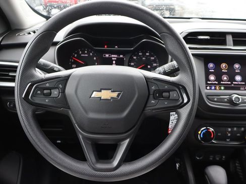 Used 2023 Chevrolet TrailBlazer LS image 6