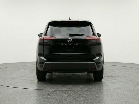 Used 2025 Nissan Rogue SV image 7