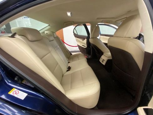 Used 2018 Lexus ES 350 w/ Premier Package image 18